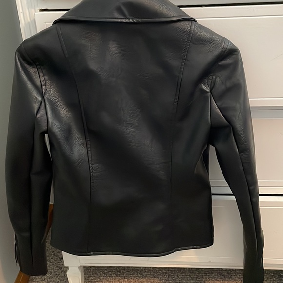 Leather jacket - Picture 4 of 4